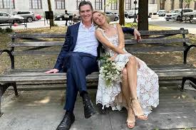 Naomi Watts Shares New Wedding Photo as She Celebrates 3rd Anniversary with Billy Crudup