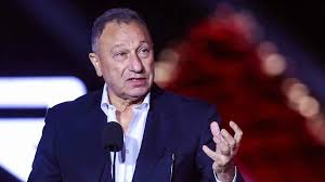 الخطيب يرفض استقبال أسطورة الأهلي المصري