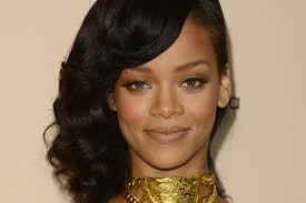 Le foto della villa di Rihanna che vale 12 milioni di dollari. Chi ha accusato Rihanna di poca eleganza, soprattutto a seguito di determinate scelte, ... - Le-foto-della-villa-di-Rihanna-che-vale-12-milioni-di-dollari-638x425