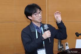 (2026 철도학회 추계학술대회) 철도 관제, 경험 의존 관제서 AI 기반 경합 예측·의사결정 지원으로 전환