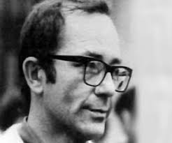 Rodolfo Jorge Walsh, escritor, periodista, oficial de Inteligencia de Montoneros, fue asesinado la tarde del 25 de marzo de 1977, en el tramo de la avenida ... - rodolfo