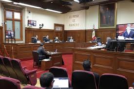 Gana en Corte Reina del Pacífico por uso de su imagen