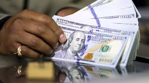 El nuevo esquema cambiario debuta en Bolivia con una devaluación del 10% de la moneda local