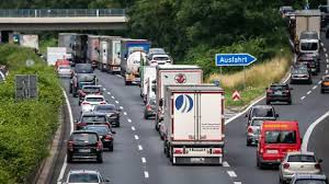 17:49 Suche nach Bomben: Wichtige Autobahn zehn Tage lang gesperrt