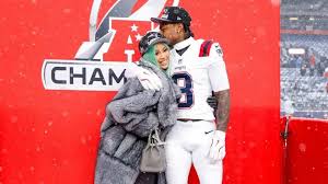 Cardi B’s Rumored Ex Splurging Her With Chanel Gifts To Win Her Back — Source