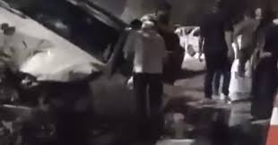 فارس از برخورد یک خودرو با تجمع‌کنندگان در مشهد و کشته و زخمی شدن دست‌کم ۱۴ نفر خبر داد