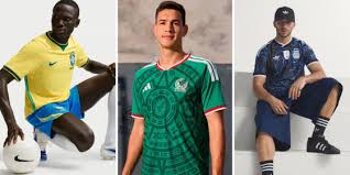What’s the difference between an authentic and replica jersey? I asked a jersey expert to find out