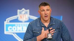 Mike Vrabel called Dianna Russini photos 'laughable.' Expert calls response a 'disaster'