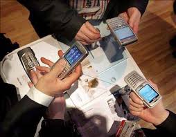 Resultado de imagen de adicto al movil