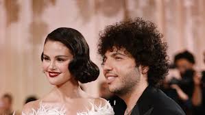 Selena Gomez’s Feathery Golden Globes Dress Took 323 Hours to Make