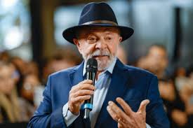 Lula defende apuração sobre Lulinha: "Ninguém está impune se cometeu erro"