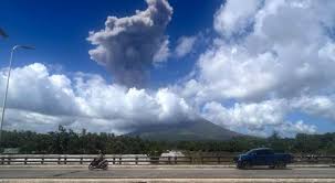 Entró en erupción volcán Mayón en Filipinas 🎦