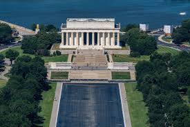 Trump insists vandals damaged Reflecting Pool, blasts DOJ for dropped charge