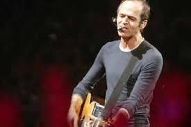 « Il n’est plus capable de tenir une guitare » : un proche de Jean-Jacques Goldman livre de rares confidences sur l’état de santé de l’artiste, très aimé des Français — Nice-Matin