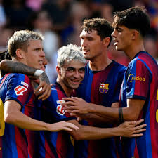 فيرمين يتألق في فوز برشلونة الساحق على بلنسية في الدوري