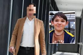 Schoonbroer van moeder richt zich tot beschuldigden tijdens assisenproces rond de dood van Raul: “Wat kan een kind van 9 jaar gedaan hebben?”