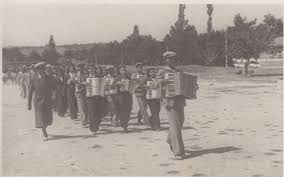 köy enstitüleri atatürk ile ilgili görsel sonucu