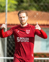 Lovat comemora assistência em vitória do CRB e faz alerta para jogo com Londrina: "Vem de boa sequência"