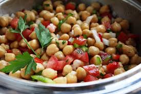 Resultado de imagen de ENSALADA DE GARBANZOS, COLIFLOR Y ATÚN