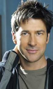 He also played Julian Lodge in First Monday and also appeared in Cupid, Dawson´s Creek and Providence. - per-joe-flanigan-179x300