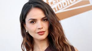 Eiza González Luce Irreconocible con Radical Cambio de Look para su Nueva Película