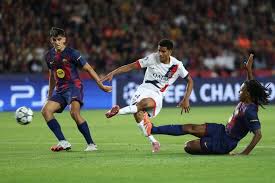 Ligue des champions: le PSG domine le Barça, Monaco accroche City, la Juventus cale