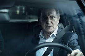 Thriller de ação e suspense com Liam Neeson na Netflix vai te mandar preso no sofá por 130 minutos