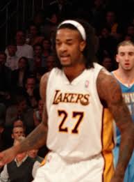 Jordan Hill Height - How Tall