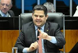 Congresso na corda-bamba: ‘bomba’ de R$ 1 trilhão e críticas à gastança de Lula