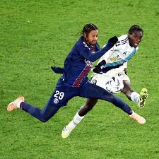 Futebol pelo mundo: Moda x petróleo: Dérbi de Paris ressuscita rivalidade após mais de 50 anos