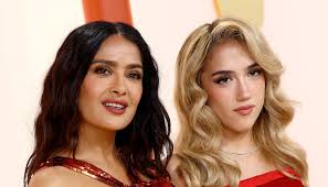 Salma Hayek presume orgullosa el posado de su hija Valentina Paloma
