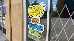 Bricks & Minifigs settles lawsuit over viral Lego 'Star Wars' collection missing in Keizer