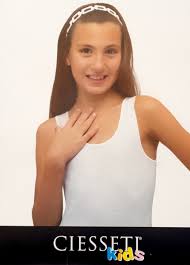 Résultat de recherche d'images pour "form fitting undershirts  female"