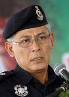 Datuk Acryl Sani Abdullah Sani. KUCHING: Contingents from Sibu and Kapit will give police in Belaga extra hands in monitoring the situation during the ... - B2779