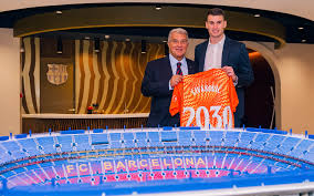 Barcelona Officially Unveil Dominik Livakovic as Hansi Flick Bolsters Goalkeeping Ranks