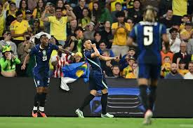 Vanderson hizo un golazo ante Australia y debutó en la red con la Selección de Brasil
