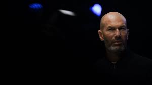 Zidane Explota: ¡Elige Estrellas del Barça y PSG Antes que al Real Madrid! - Imagen principal del artículo