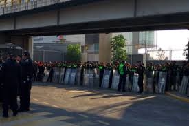 Advierte AICM complicaciones por protesta de taxistas