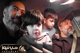 آواز جگرسوز؛ حاج محمود کریمی با نوه و بچه ها تو ماشین از ستوده میخونن