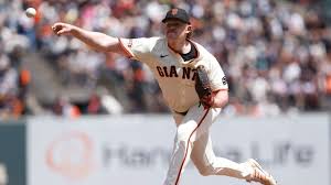 Jung Hoo Lee's Unbelievable Catch: A Baseball Miracle