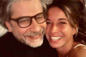 Julie Bafort, ex-vrouw van Werner De Smedt, en Wim Helsen delen eerste foto als koppel