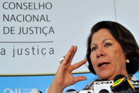 Brasília - A corregedora nacional de Justiça, ministra Eliana Calmon, fala sobre o assassinato da juíza Patrícia Lourival Acioli no Rio de Janeiro. - 12082011JFC1000