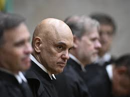 Pastas não provam nada; o que vale é se número é de Moraes, avalia advogado