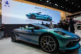 Der neue Denza Z von BYD sieht aus wie ein Maserati, hat die Leistung eines Lamborghini und kostet so viel wie ein Toyota