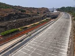 Godrej Enterprises deploys crash barrier system on Mumbai–Pune Expressway project