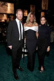 Baby2Baby Gala 2025: Famosos se Unen por la Infancia en L.A. - Imagen principal del artículo