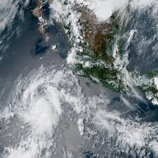 Advierten que Depresión Tropical Podría Evolucionar a Huracán: ¿Cuándo y Cómo Afectaría México?