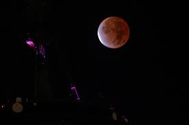 Entenda por que o eclipse lunar desta semana não será uma 'Lua de Sangue'
