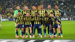 Tedesco y el Futuro del Fenerbahçe: Más Allá de Jugadores y Técnicos