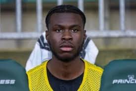 Arne Slot calls up 19-year-old centre-back for Liverpool first-team training